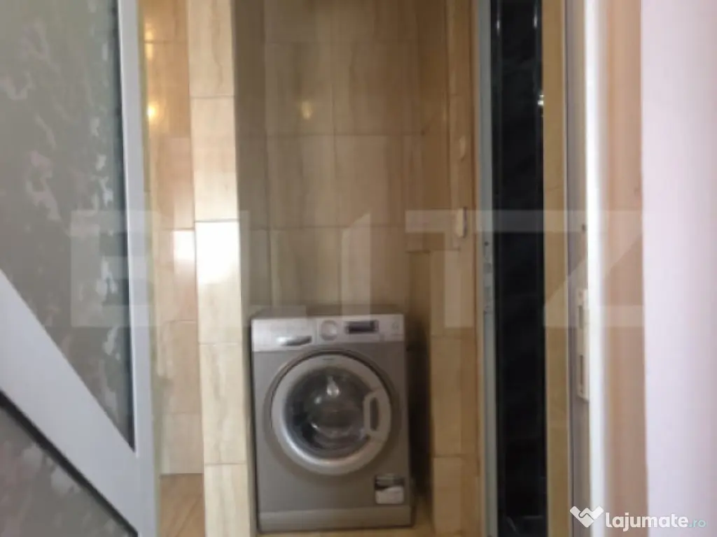 Apartament 3 camere decomandat M12 67 mp centrală proprie 