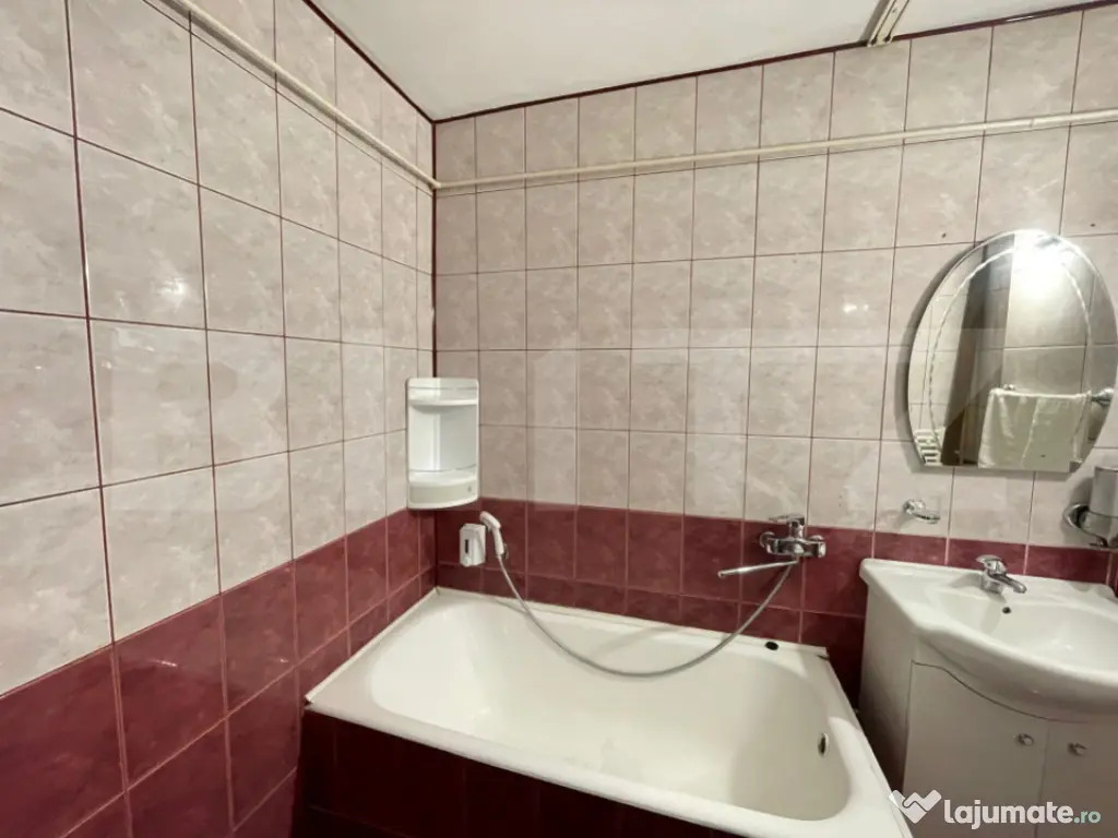 Garsoniera decomandata, 40 mp, zona Brazda lui Novac - Guliv 