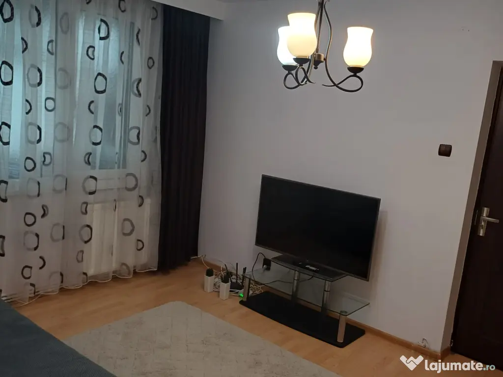 Proprietar, vând direct - apartament două cam./parter, cartier Gara/Caracal