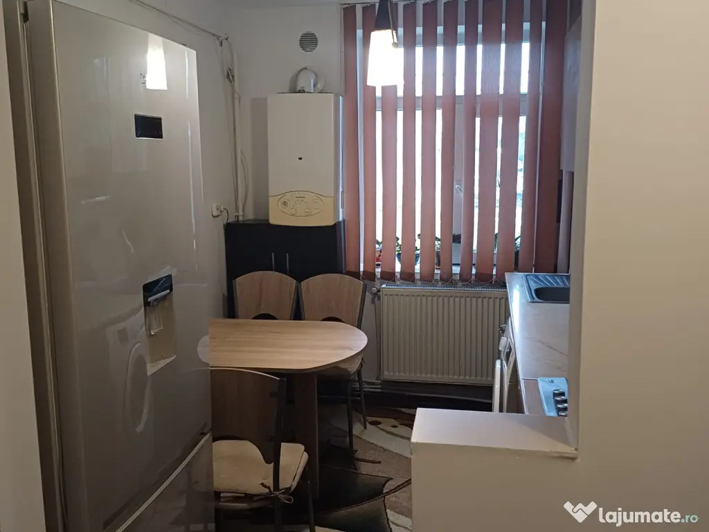 Proprietar, vând direct - apartament două cam./parter, cartier Gara/Caracal