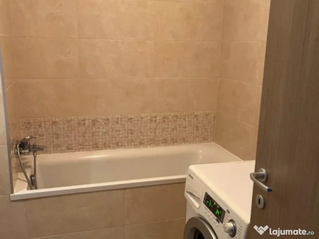 Studio mare de 50 mp in bloc nou, disponibil imediat, in zo 