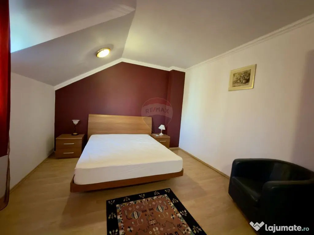 Casă / Vilă 8 camare cartier Beverly Hills Sanmartin 