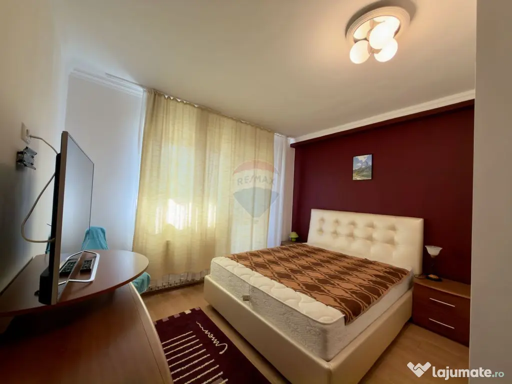 Casă / Vilă 8 camare cartier Beverly Hills Sanmartin 