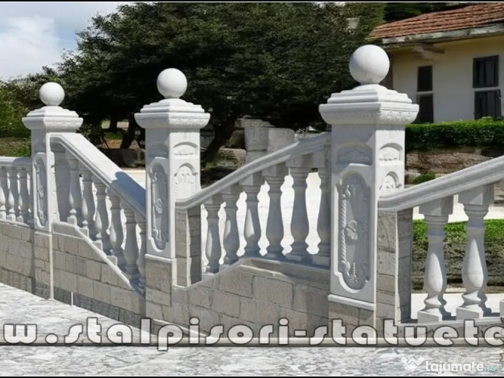 Stâlp susținere garduri, din beton, model S11. 