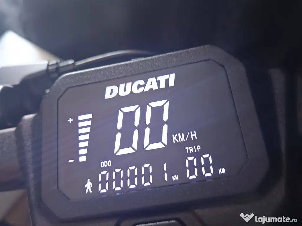 Trotineta electrica Ducati Pro-II Plus, 350W, Autonomie 25 km 