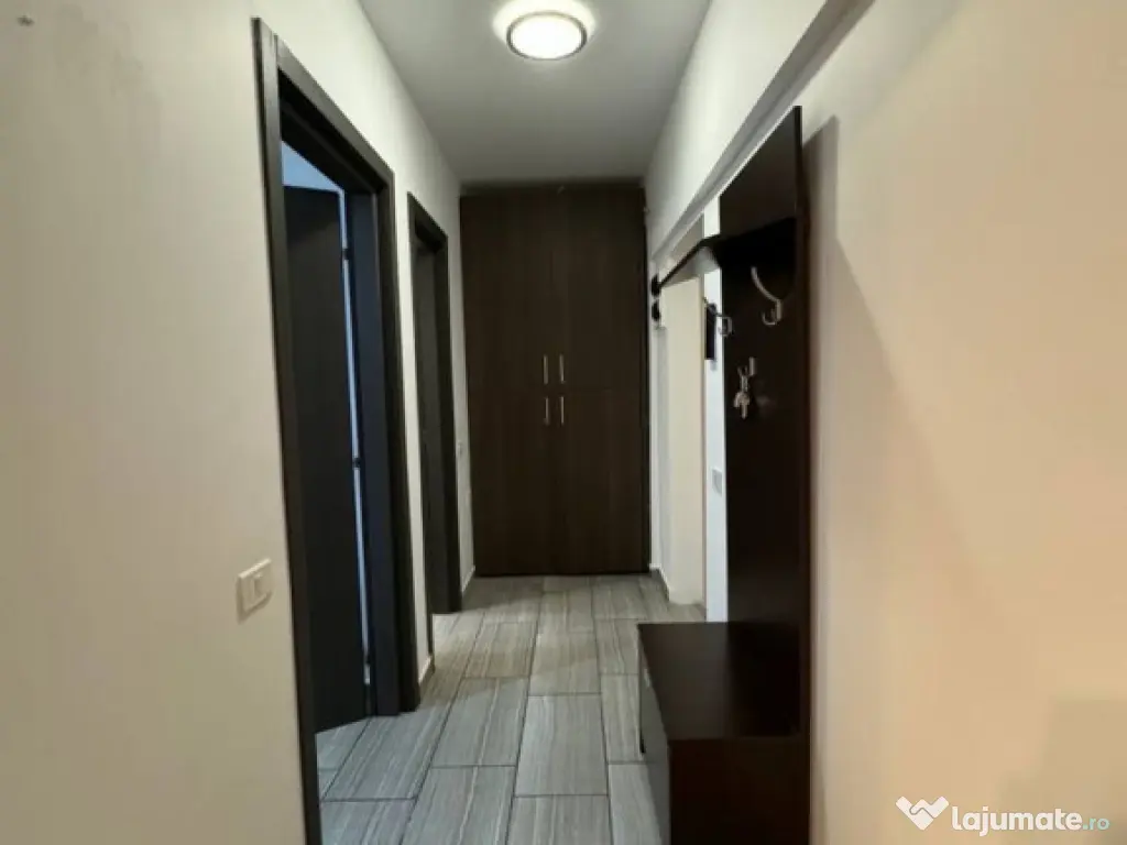 Piata sudului bloc nou etaj 4 