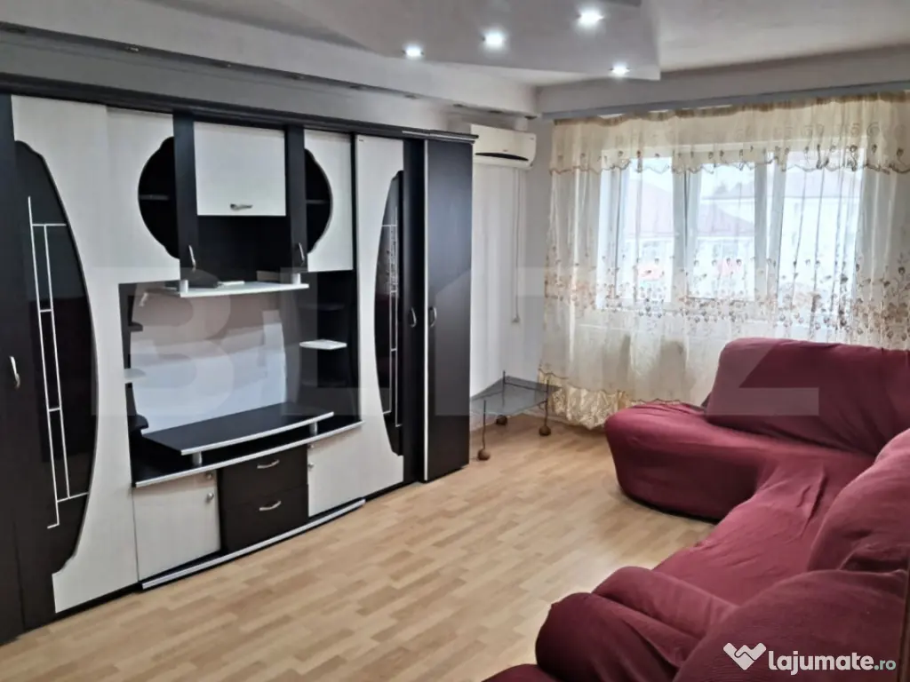 Apartament 2 camere decomandat cu balcon – zonă centrală