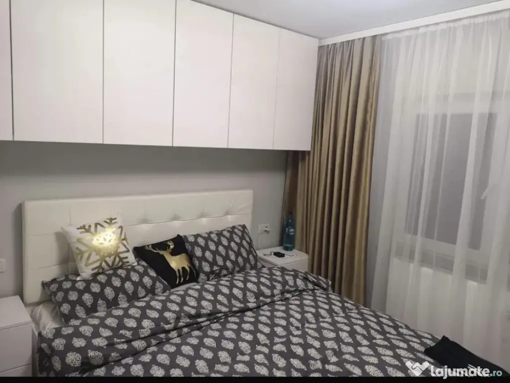 Apartament Cu 2 Camere Semidecomandate Etaj 3 - Zona Zamca 