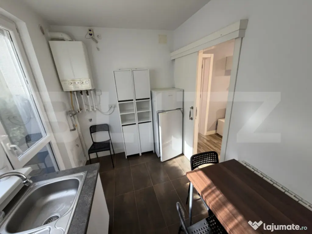 Casă modernă 5 camere, curte comuna, zonă liniștită – 