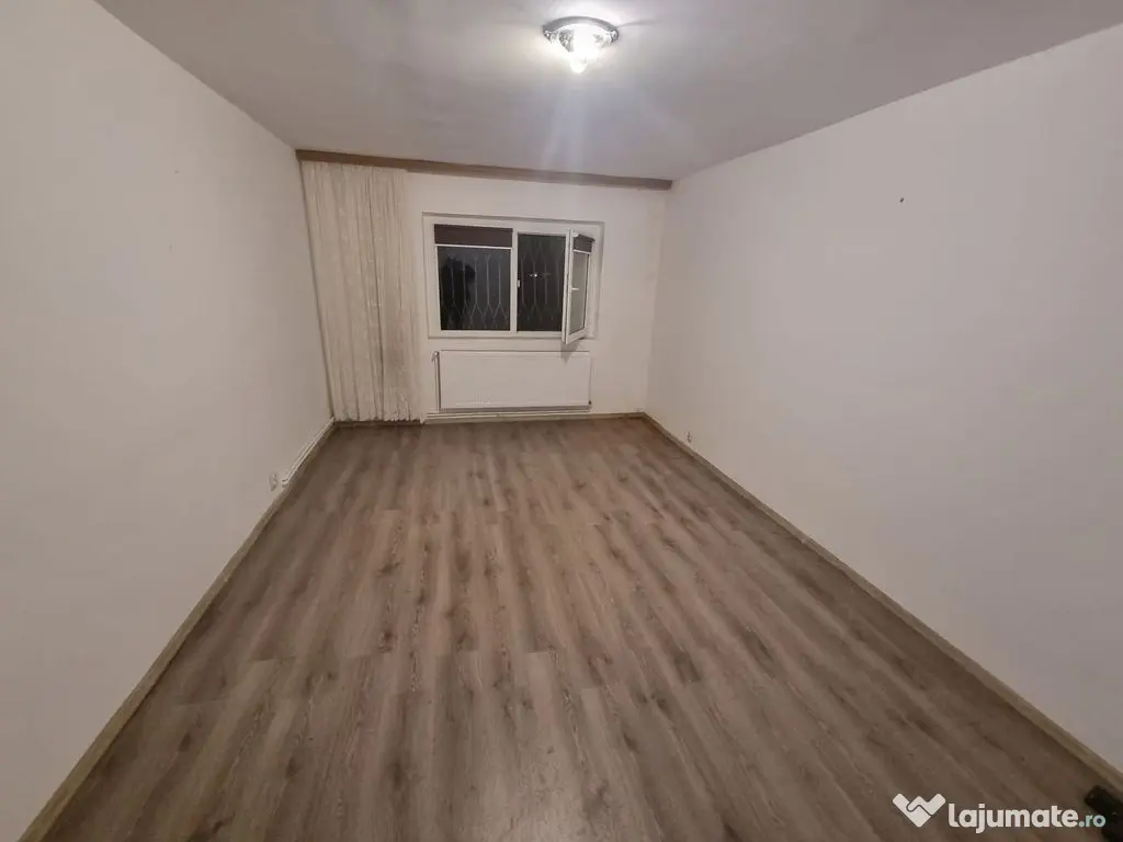 Faleza nord-apartament 2 camere decomandat cu gaze 