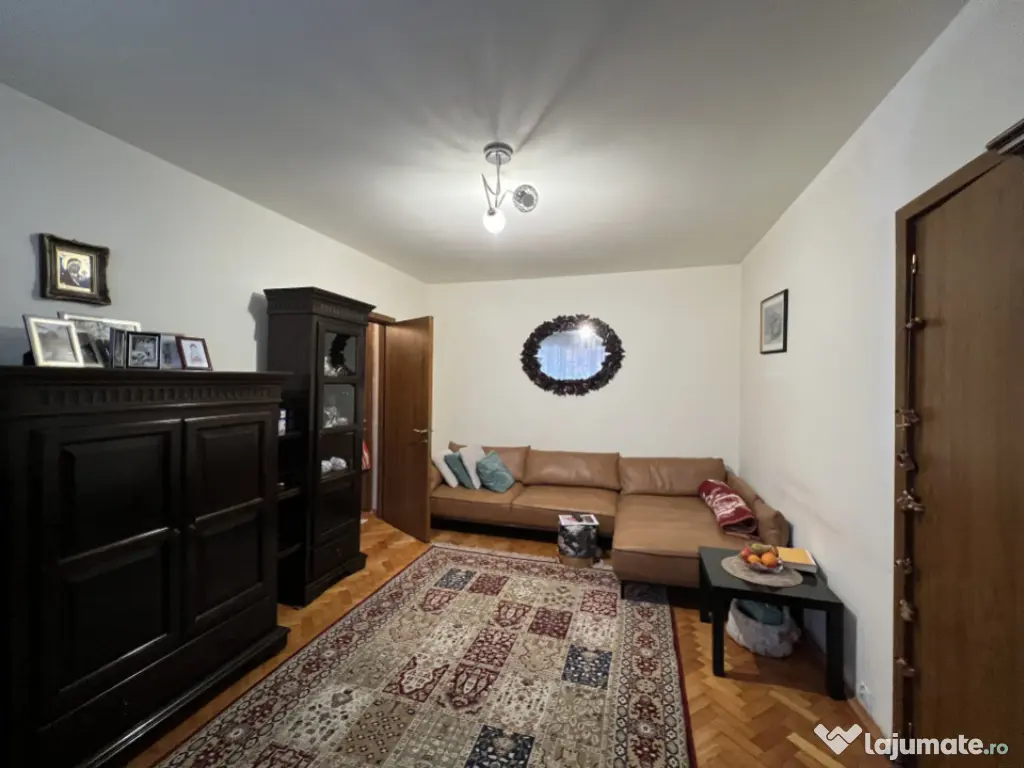 Apartament 2 camere Mihalache. Metrou.