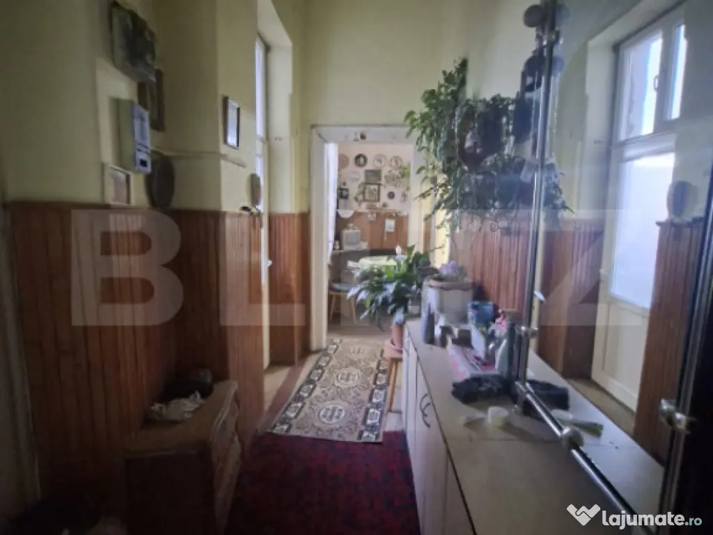 Apartament in cladire istorica, ultracentral, 4 camere 