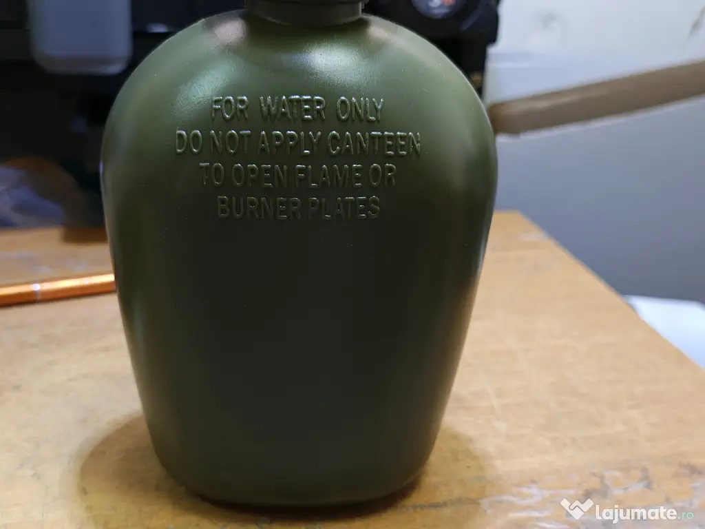 Bidon 1 litru cu husa bej, BPA free, MFH 