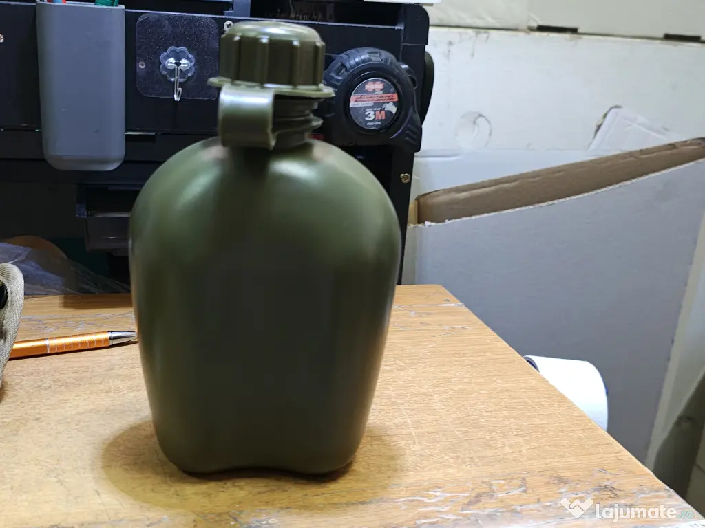 Bidon 1 litru cu husa bej, BPA free, MFH 