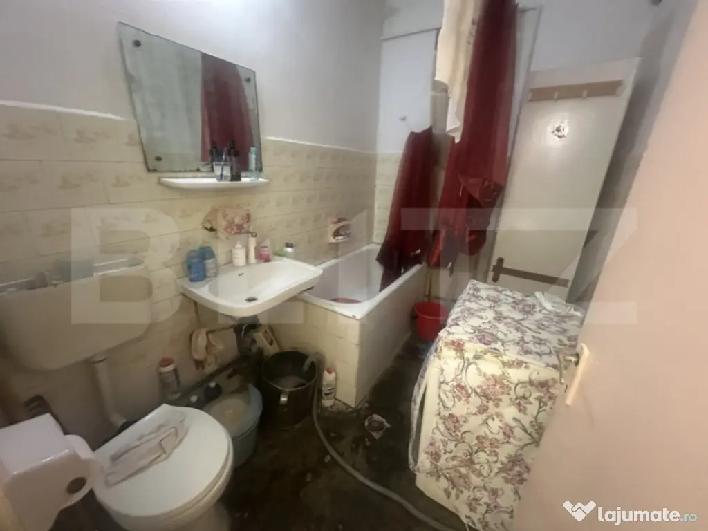 Casa de locuit, 252 mp cu 842 mp teren, Zona Titulescu 