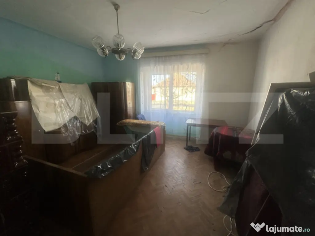 Casa de locuit, 252 mp cu 842 mp teren, Zona Titulescu 