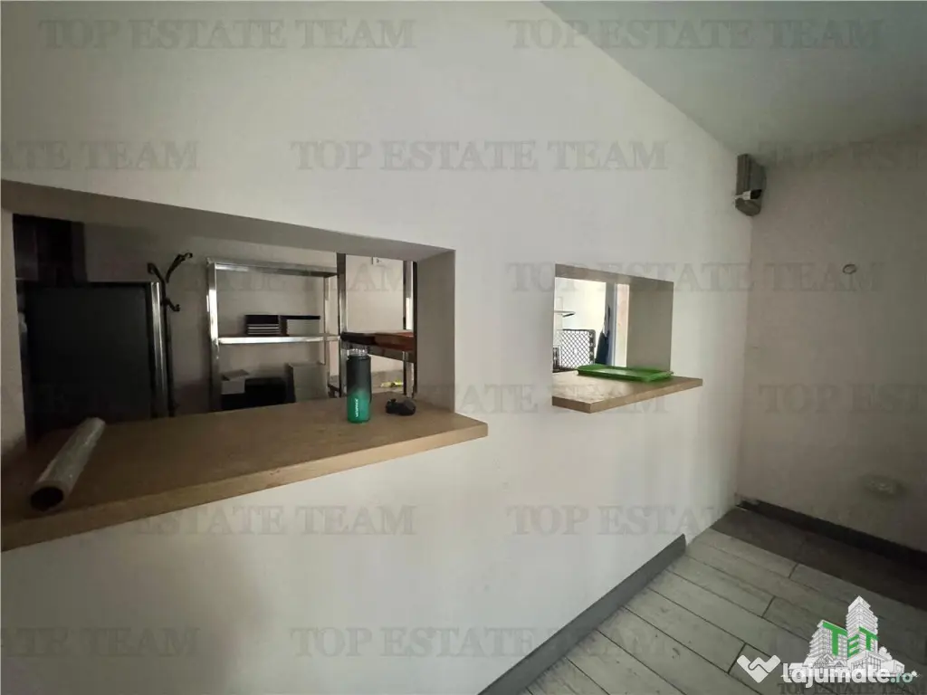 Restaurant Piscina Terasa de Parcare in Sectorul 4 