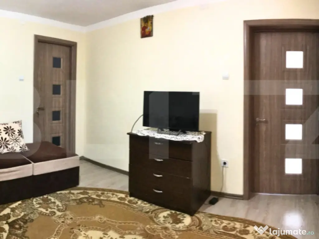 Casă Spațioasă cu 1.250 mp Teren, Mobilată și Utilată 