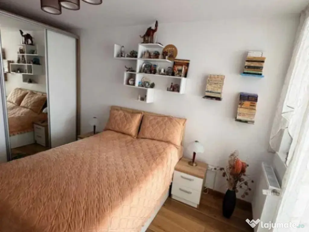 Apartament 2 camere, decomandat - zona Tractorul 