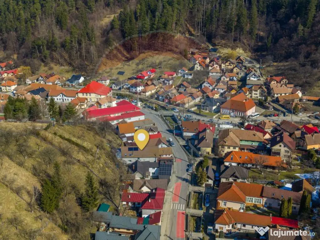 Oportunitate rară: Casă de vacanță sau Pensiune în P... 