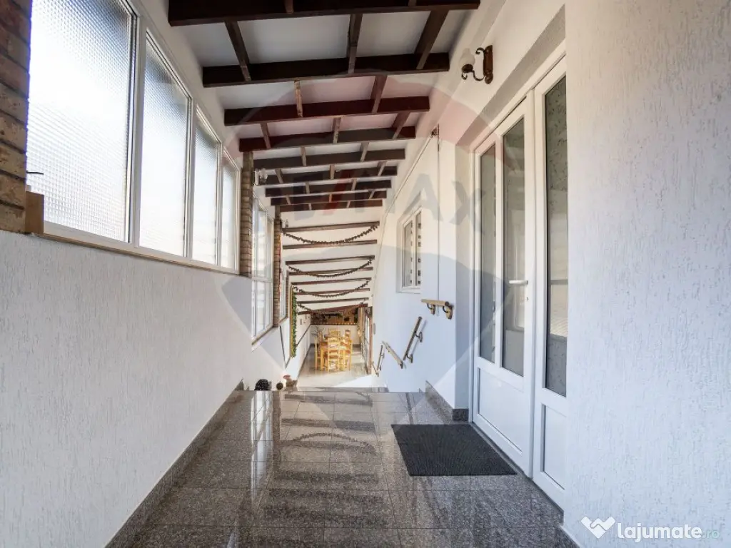 Oportunitate rară: Casă de vacanță sau Pensiune în P... 