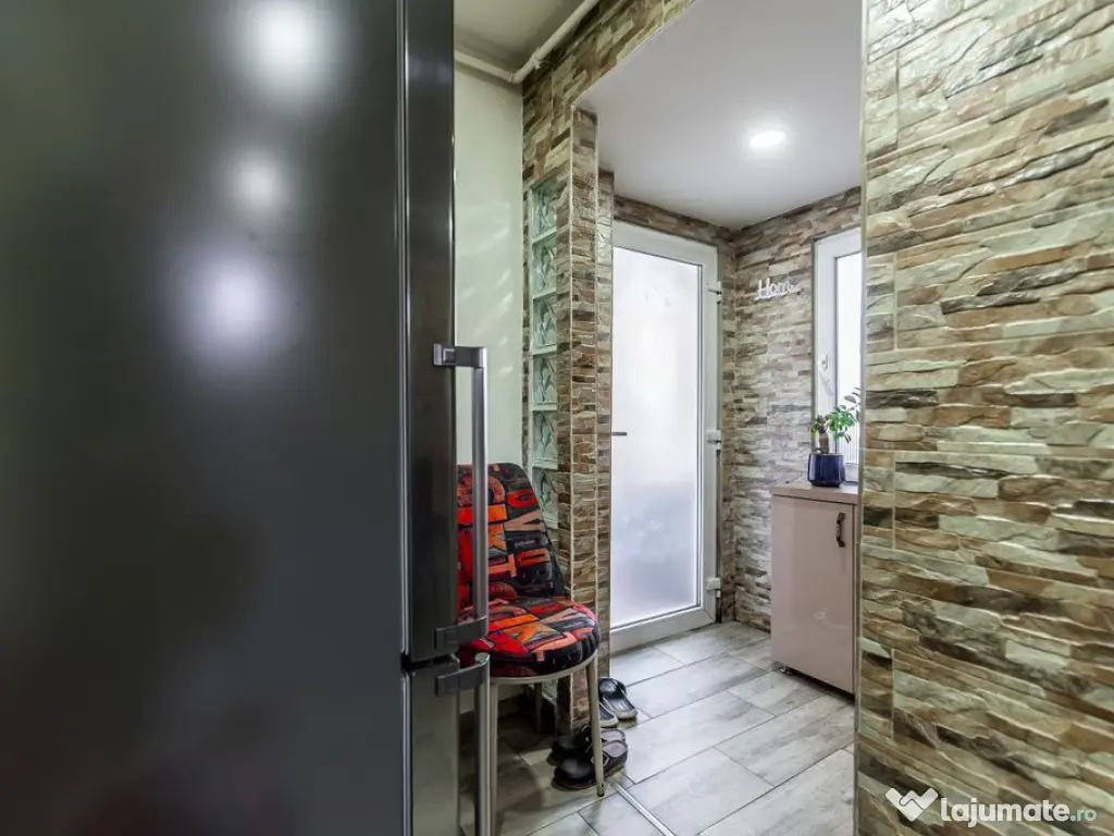 Apartament 2 camere in Parneava 