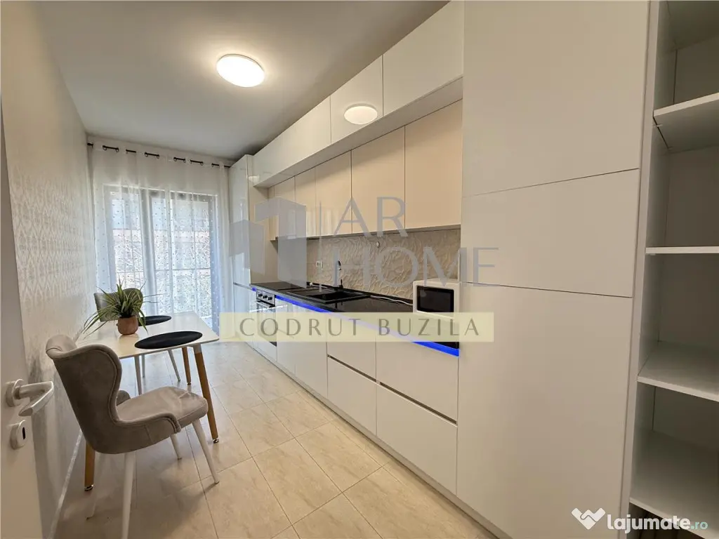 Garsoniera de lux, parcare privata, zona Albert, Ploiesti 