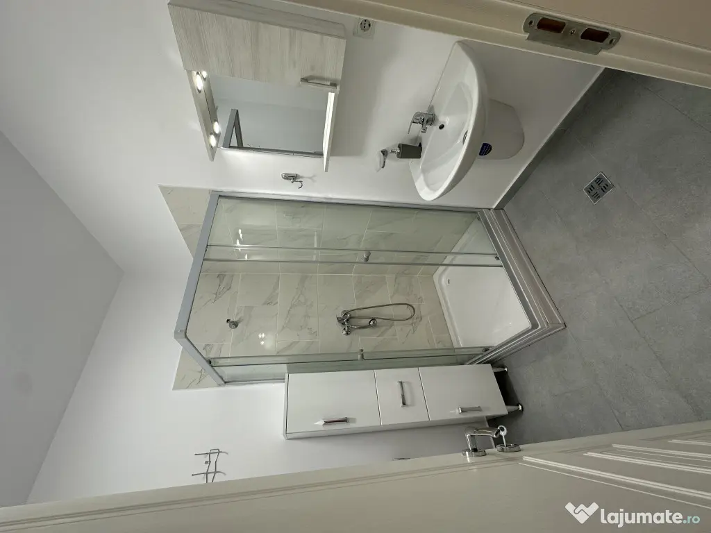 Garsonieră (studio) de închiriat 