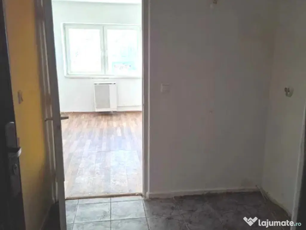 Garsoniera decomandata zona Promenada Mall