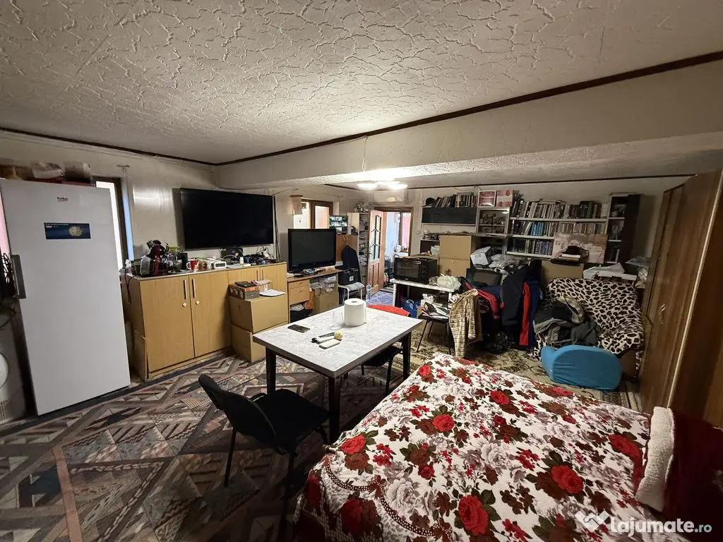 Casa 3 camere zona Kamsas 