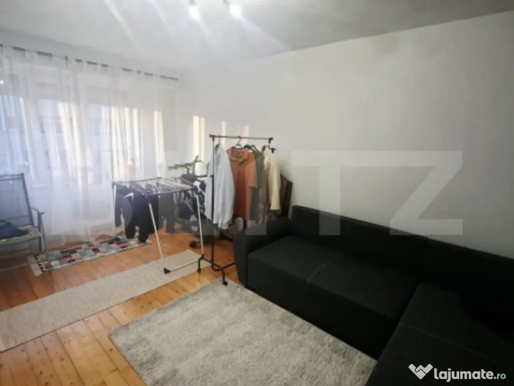 Apartament cu 3 camere de vânzare. 