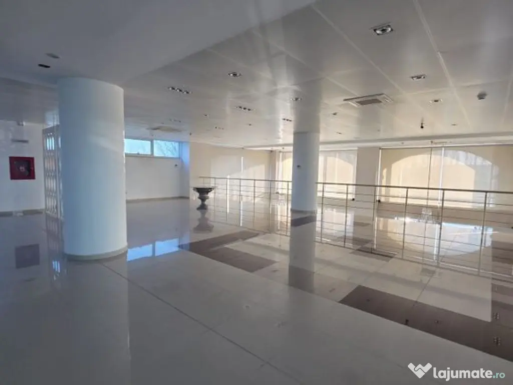 Splaiu Unirii teren 5000 mp Imobil S+P+5 Showroom, Clinic... 