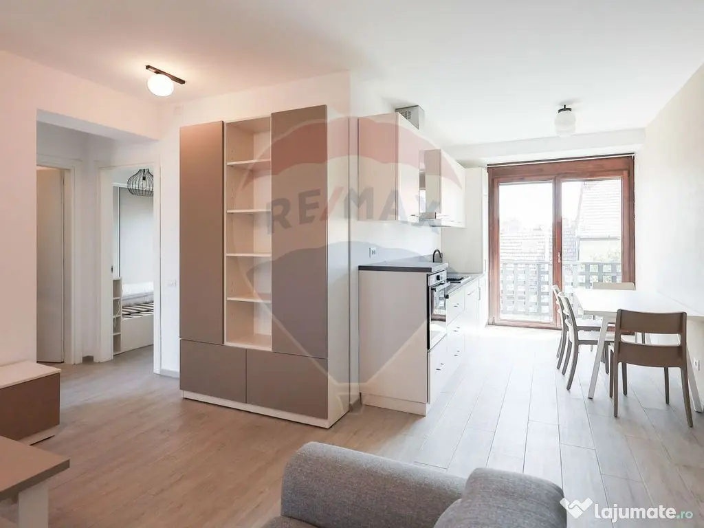 Apartamente 3 camere de închiriat ultracentral, clădire... 