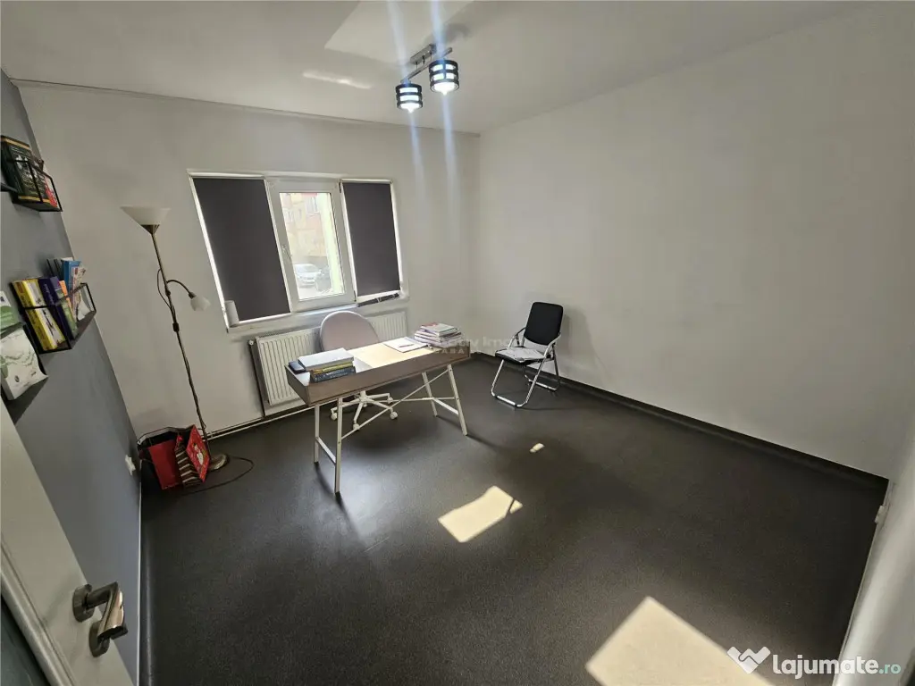 Resita, 3 Cam. Dec., Parter Inalt, Micro 4, Pretabil Birouri 