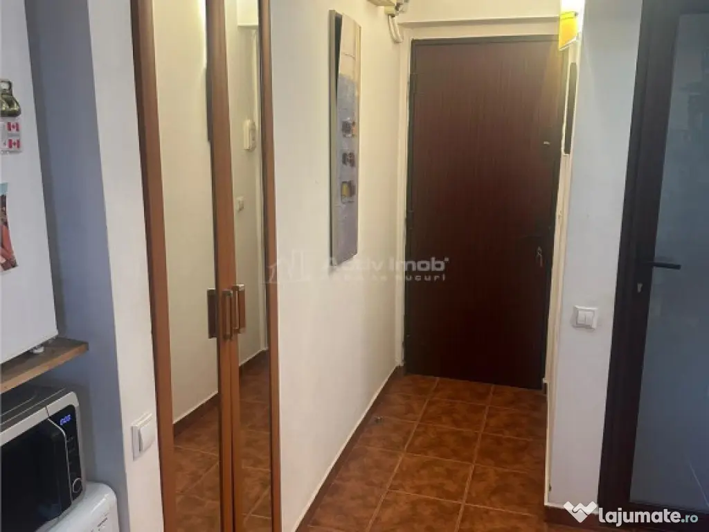 2 Camere, Universitate, Centrala Proprie, 1 min Metrou 