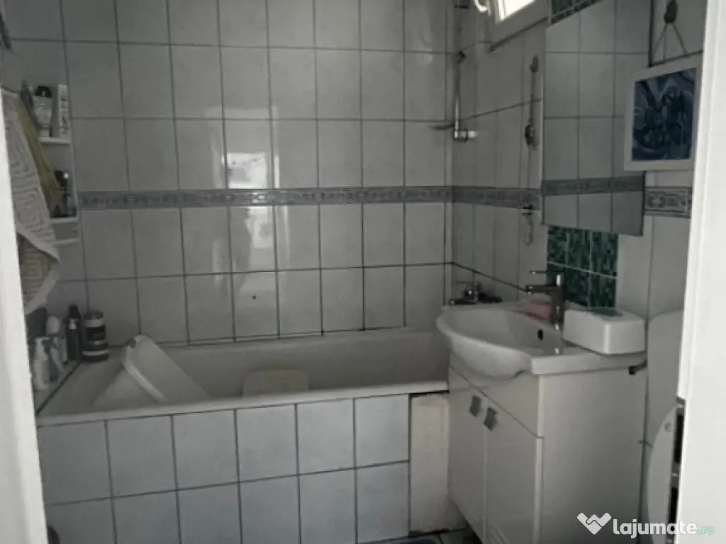 Apartament 3 camere de vanzare-Astra 