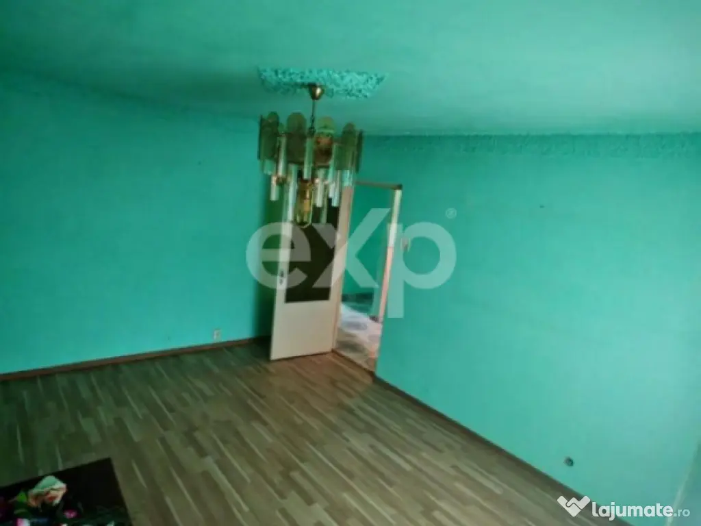 De vanzare apartament 4 camere decomandat,et. 3/4, Str. Elib 