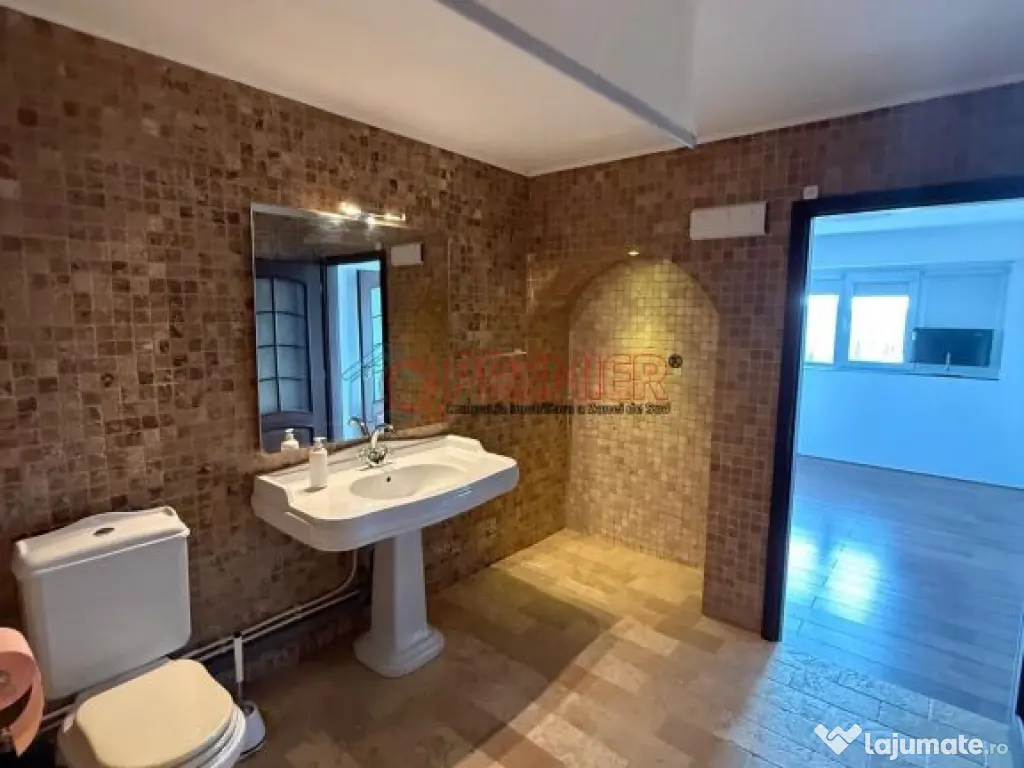 APARTAMENT PANORAMIC 4 camere transformat in 3 – 92 mp - 