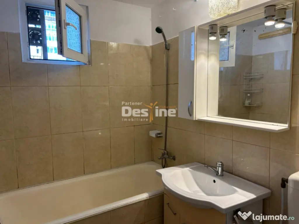 Chirie Apartament 3 camere 70 mp mobilat utilat loc de parca 