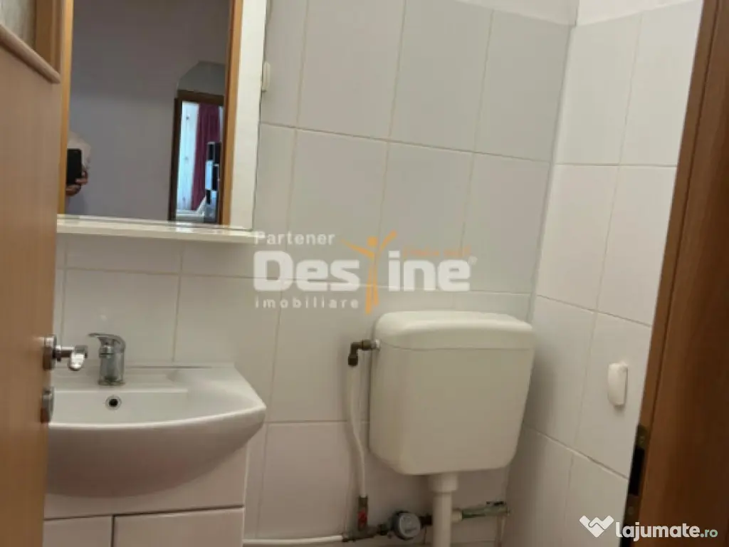 Chirie Apartament 3 camere 70 mp mobilat utilat loc de parca 