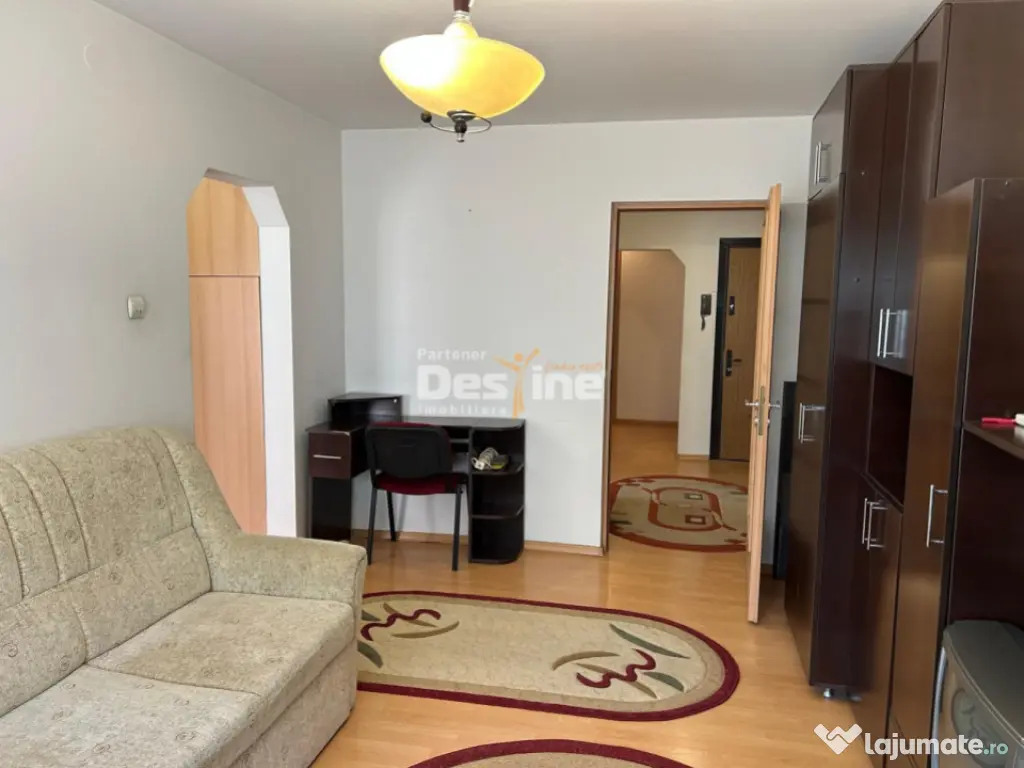 Chirie Apartament 3 camere 70 mp mobilat utilat loc de parca 