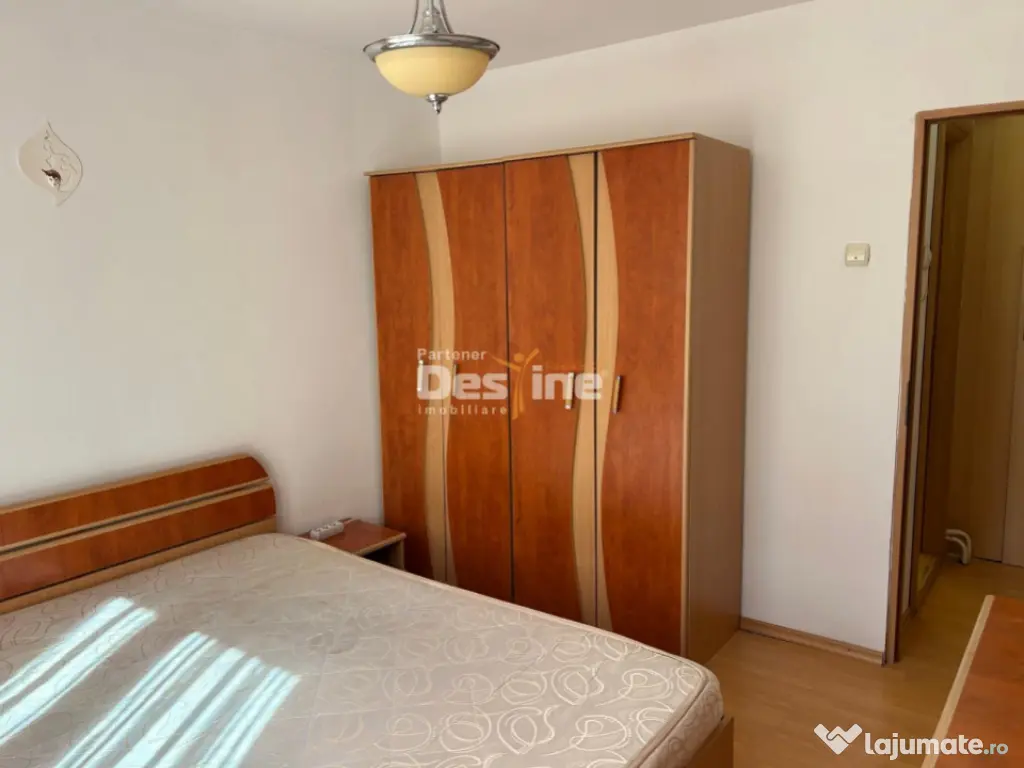 Chirie Apartament 3 camere 70 mp mobilat utilat loc de parca 