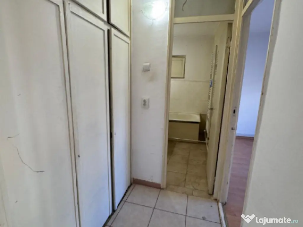 Apartament 2 camere, 52 m, Rovine 