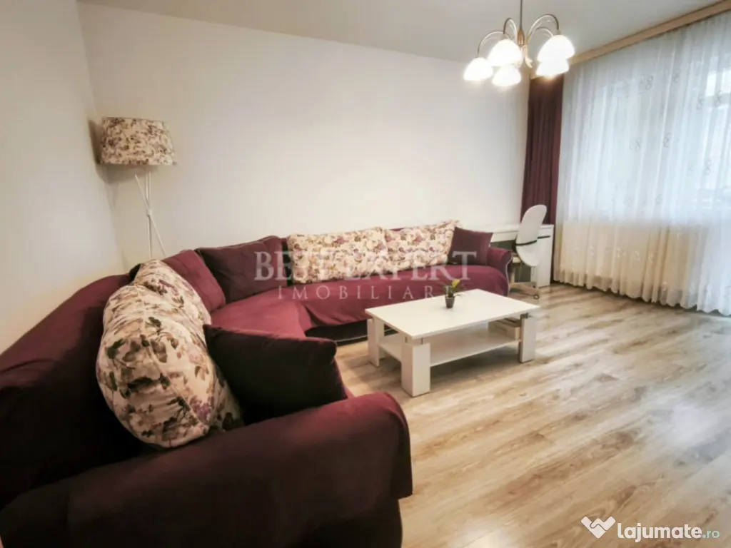 Apartament 3 camere de închiriat – zonă liniștită, par 