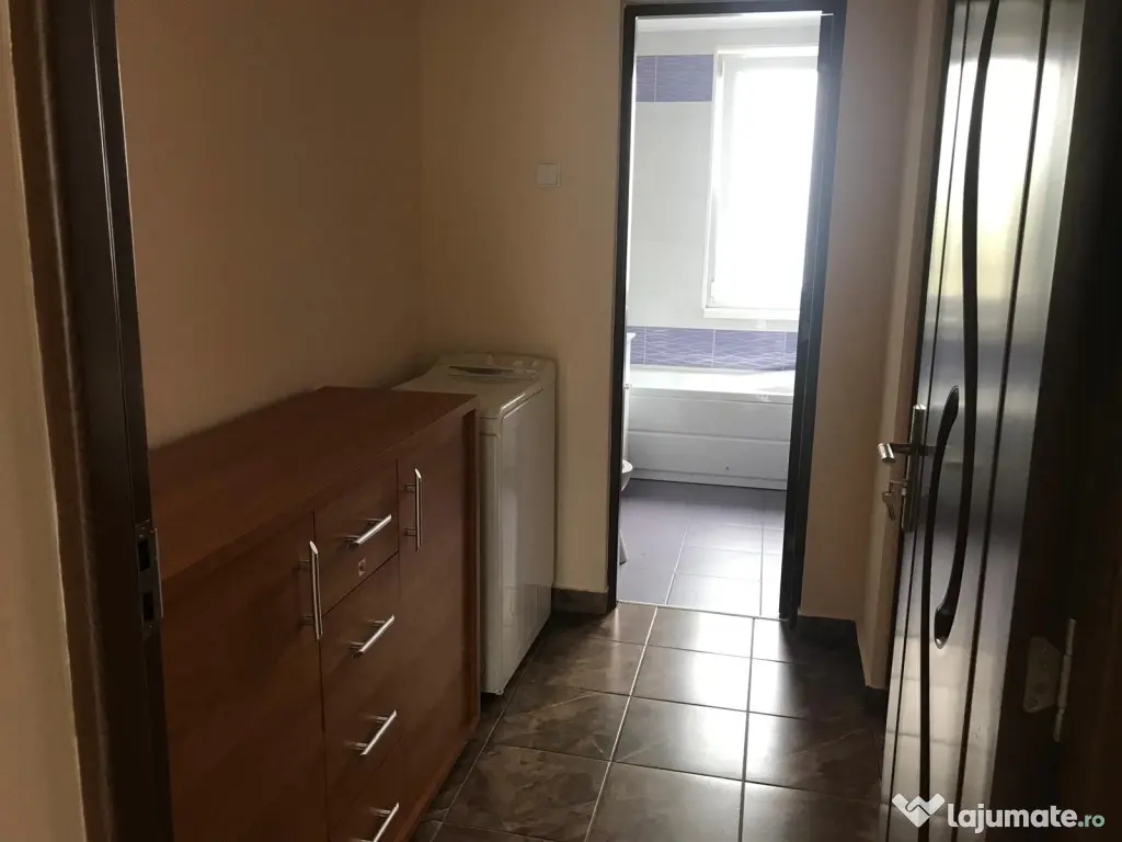 Apartament 2 camere de închiriat 