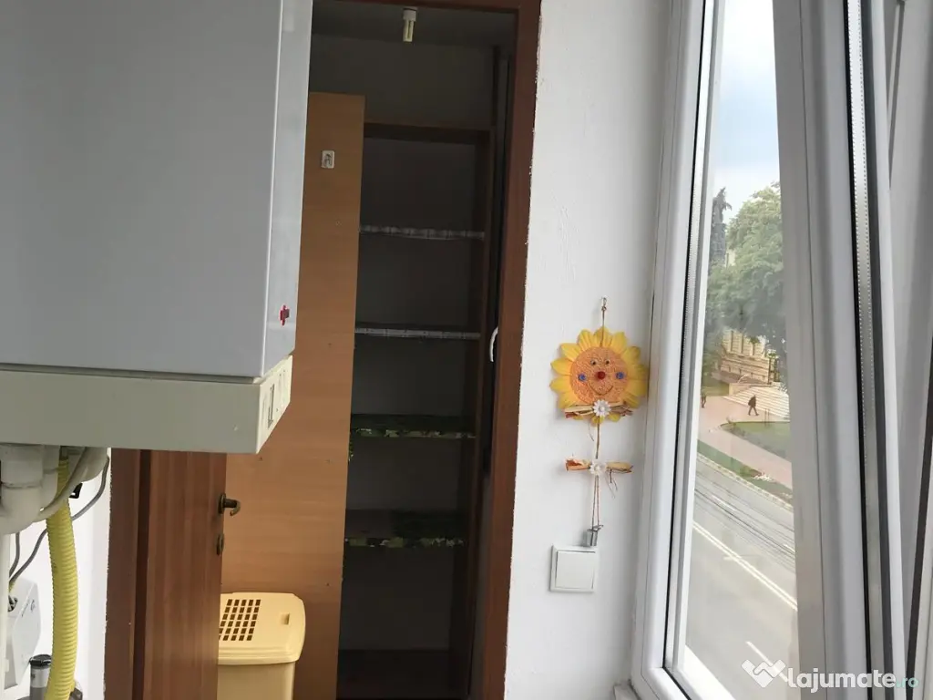 Apartament 2 camere de închiriat 