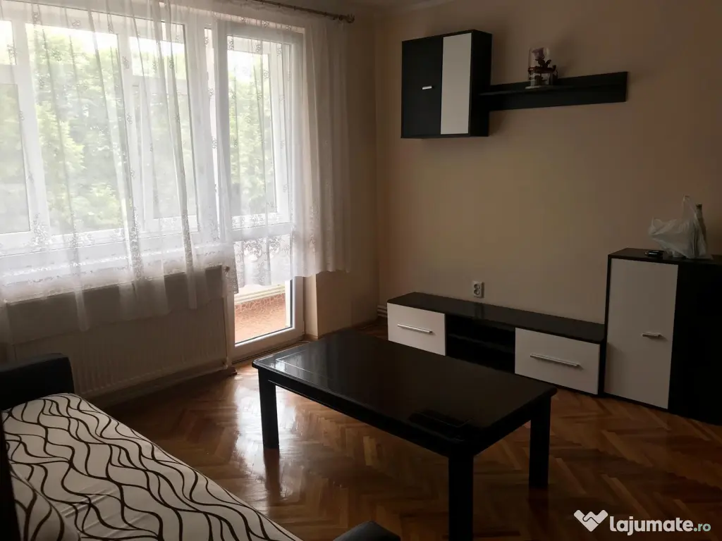 Apartament 2 camere de închiriat 