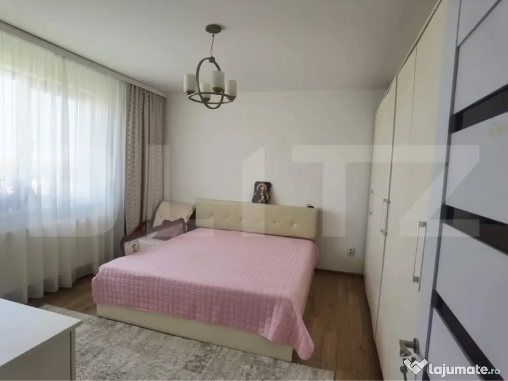 Apartament 3 camere, decomandat, 90 mp, zona Primarga 