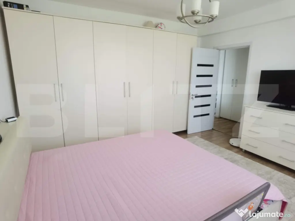 Apartament 3 camere, decomandat, 90 mp, zona Primarga 