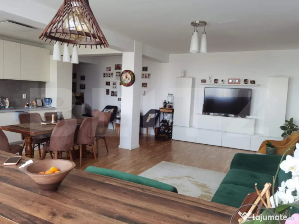 Apartament 3 camere, decomandat, 90 mp, zona Primarga 